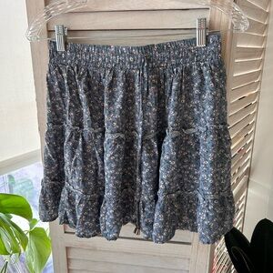 Source Unknown Navy Floral Mini Skirt ($5 in bundle of $20+)